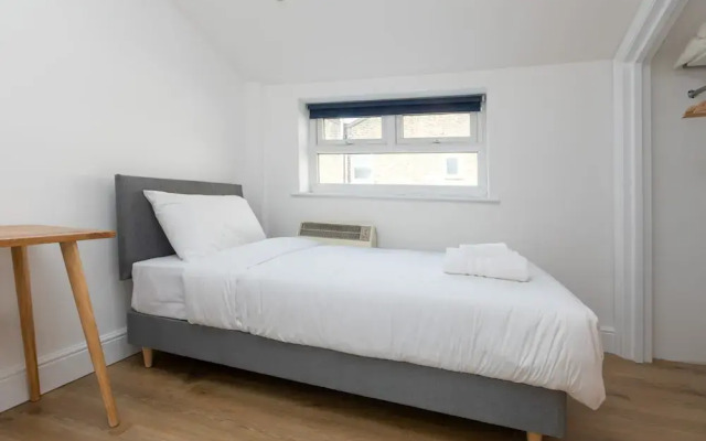 Spaciously Renovated 2BD Flat - Camden