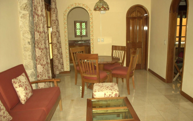 Cancun International Suites