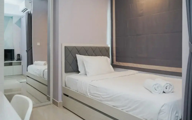 Fancy And Comfy Studio At B Residence Apartment