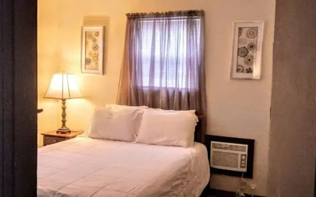 Gatlinburg Hideaway with Fireplace