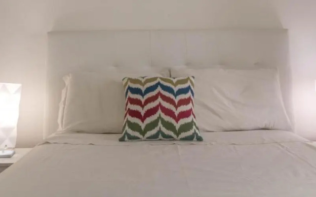 #044 Modern Flat Sea View Old Town