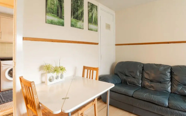 Alluring Apartment in Edinburgh near City Center