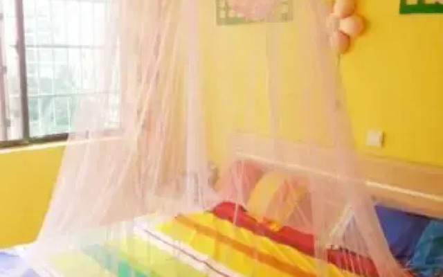 Sanya Rainbow Footprint Guesthouse