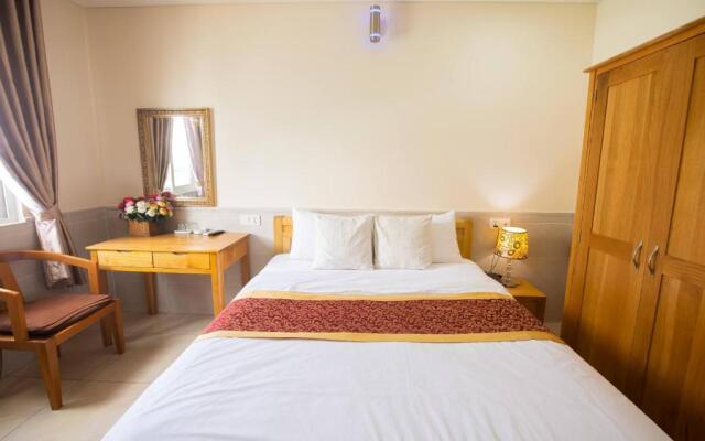 California Saigon Boutique Hotel