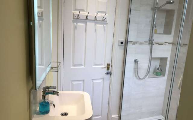 Bath Holiday Suites