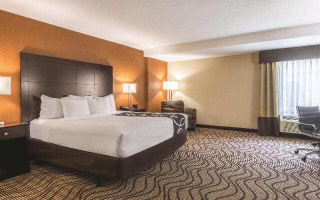 La Quinta Inn And Suites Knoxville Central Papermill