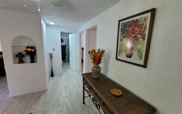 Lovely 2B/1B Condo with Peaceful Surroundings.