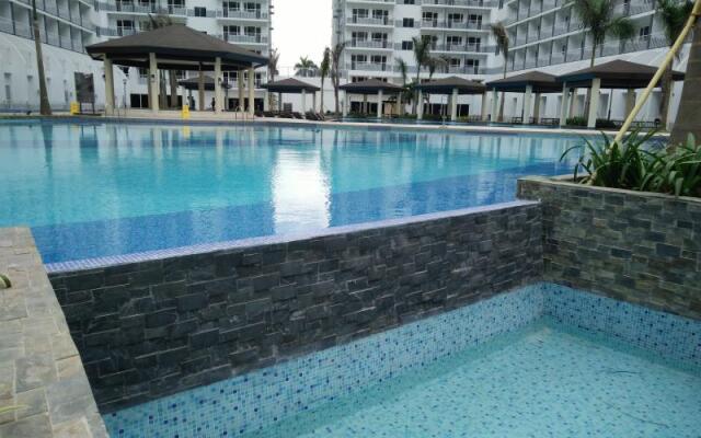 Classy Condo Unit at Shell Residences