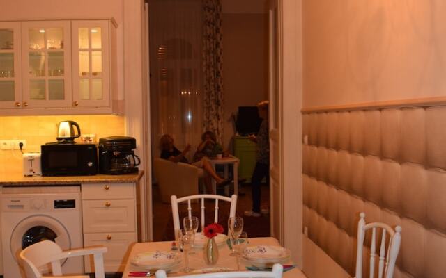 Orient Deluxe Apartments