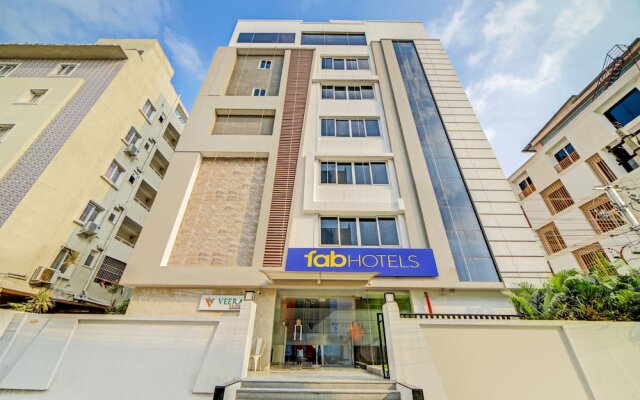 OYO 14745 Veeraj Suites