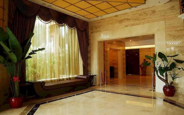 Jiakai Crown Hotel