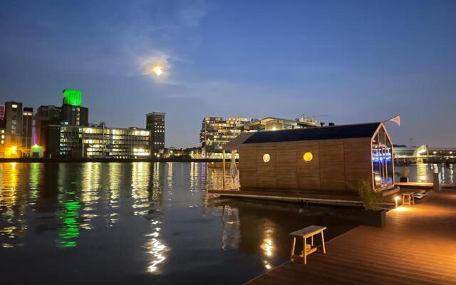 Wikkelboat Nr4 at Floating Rotterdam Rijnhaven