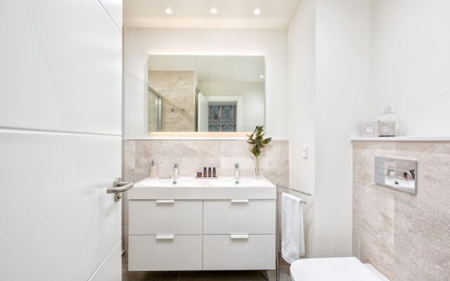 Genteel Home Plaza del Teatro