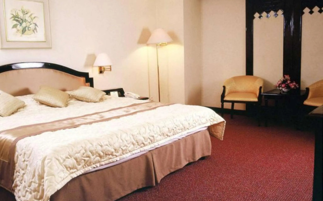 Grand Cempaka Business Hotel