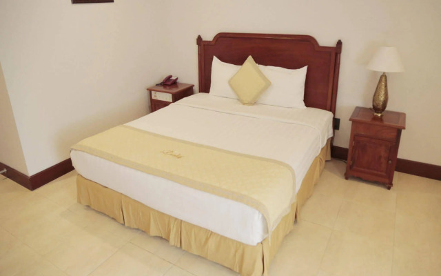 Lucky Hotel - Phu My Hung