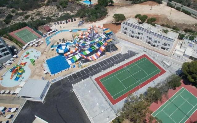 Tofinis Hotel