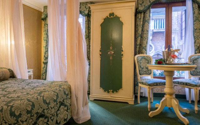 Hotel Becher