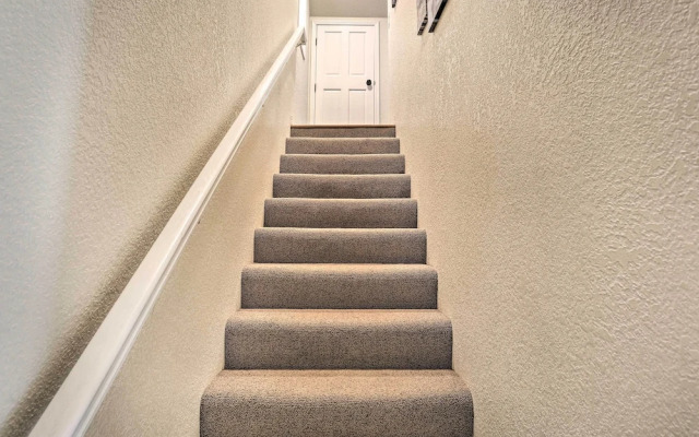 Central Creekfront Spearfish Apt by City Park