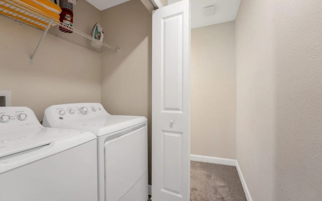 Relax Near Disney 4BR Home With Pool