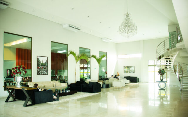 Hotel Girassol Plaza