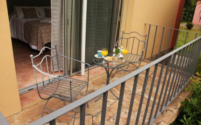 Mon Petit Hotel