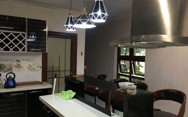 Kanyi Guest House