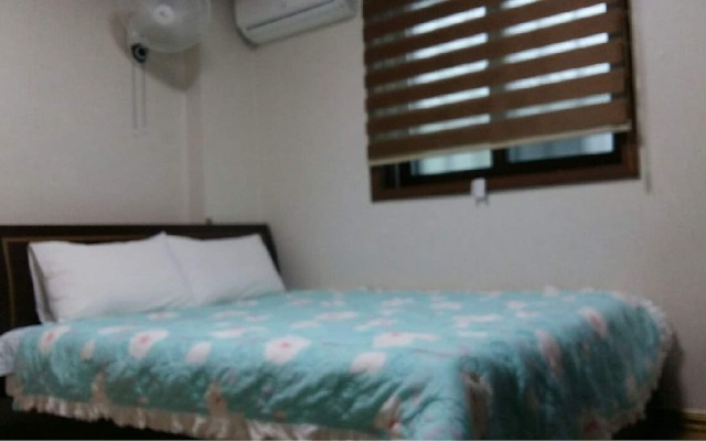 Booyoung Motel