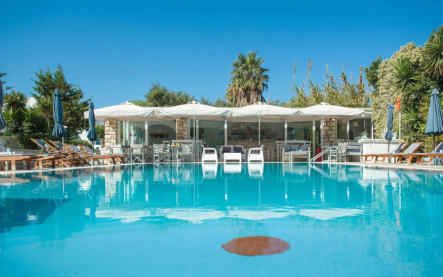 Zoumis Residence