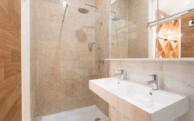 Baixa Modern Three-Bedroom Apartment - by LU Holidays