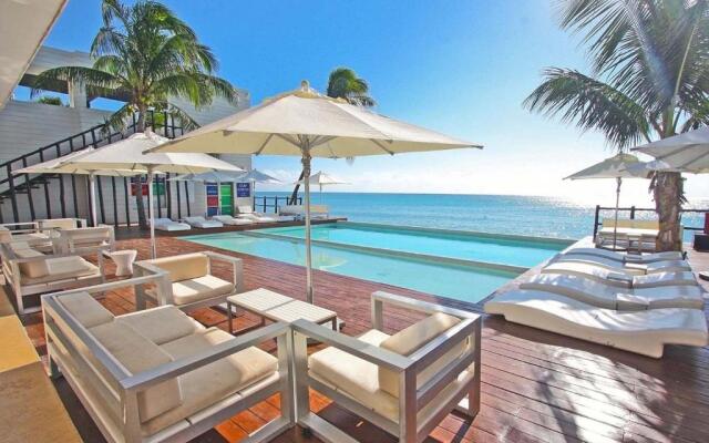 True Beachfront Condo - Corazon