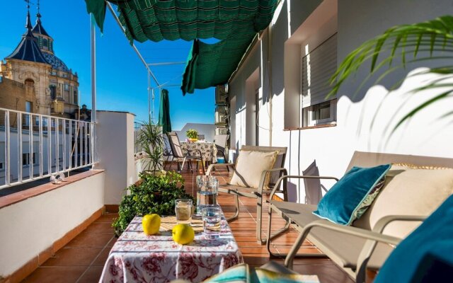 Outstanding 4 Bds Penthouse Close To the Cathedral with Huge Terrace. Mano de Hierro