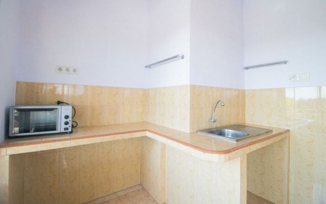 RedDoorz near Pantai Boom