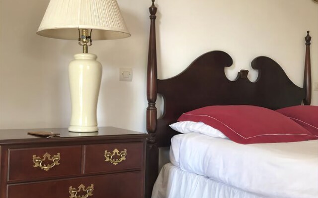 Ivato Hotel