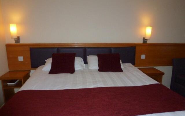 Premier Inn Wigan - M6 J25