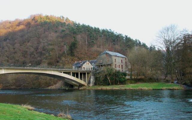 Holiday Home in Semois Valley Near Kayaking