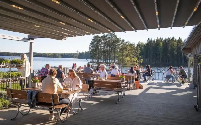 Lakelodge