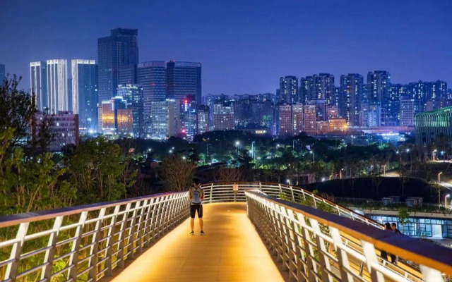 Ahao Garden Hotel (Shenzhen Dalang Shopping Mall)