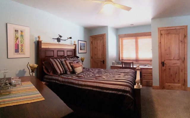 Fox Creek Inn Bed & Breakfast