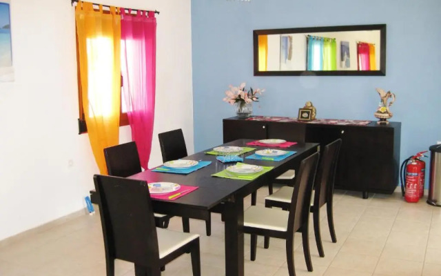 Vrisi Apartments & Villa