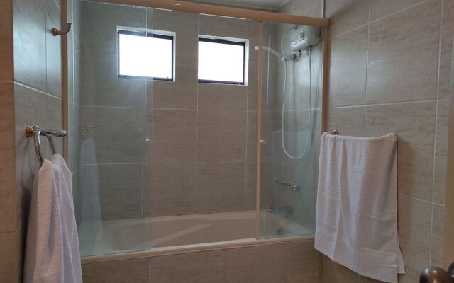 Inti Llaqta Hotel & Suites