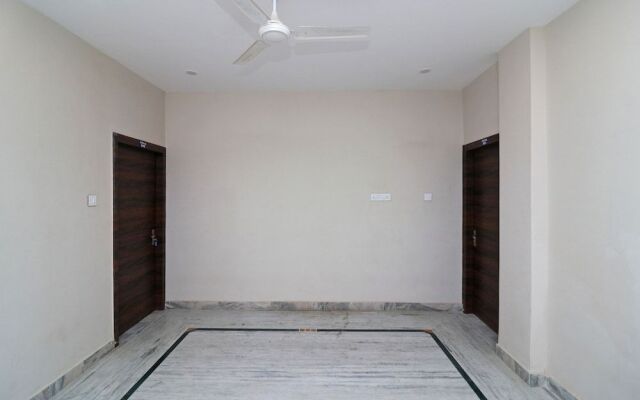 Krishna Plaza by OYO Rooms
