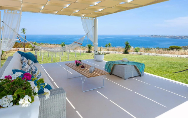 Villa Elias
