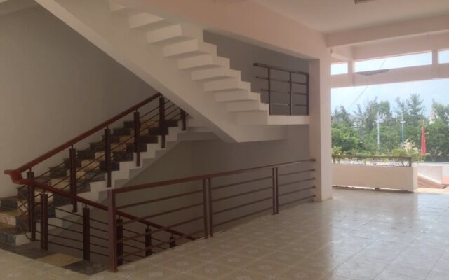 Ngan Hang Hotel