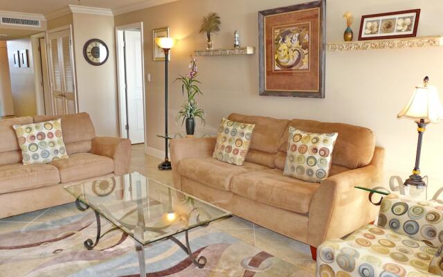 Beachfront Condo With Sw-facing Balcony and Pool