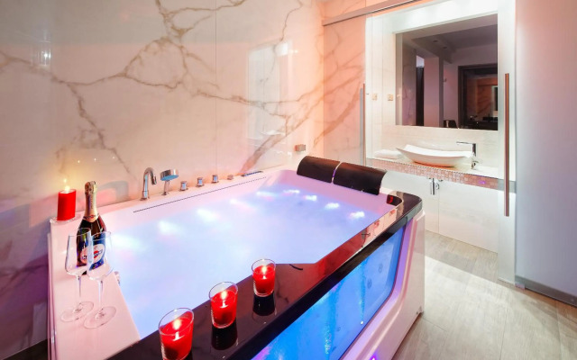 Hotel Aura Design & Garden Pool