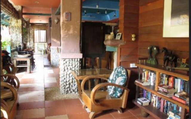 Casa Brazil Homestay & Gallery