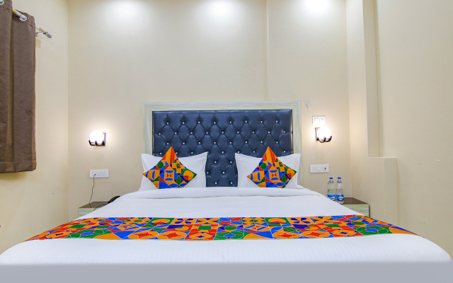 Fabhotel F9 Ashok Vihar