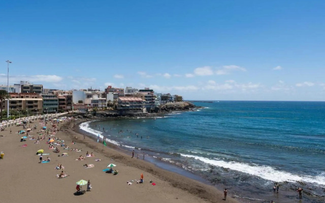 Front line beach with fantastic terrace.