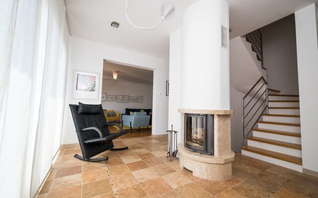 House Villa Jely