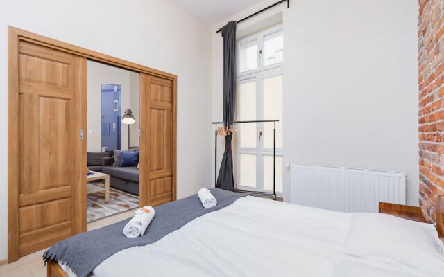 Apartment Brzozowa Krakow by Renters